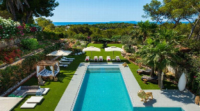 Luxury villa with 10 bedrooms in Can Pep Simo