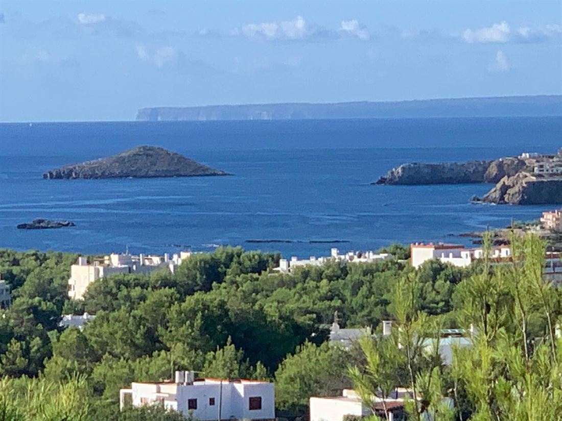 Nice villa with sea view in Cala Llenya