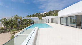 Exclusive modern villa for sale in Vista Alegre
