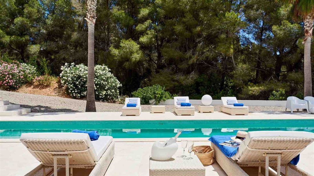 Modern villa for sale in Santa Gertrudis with large pool