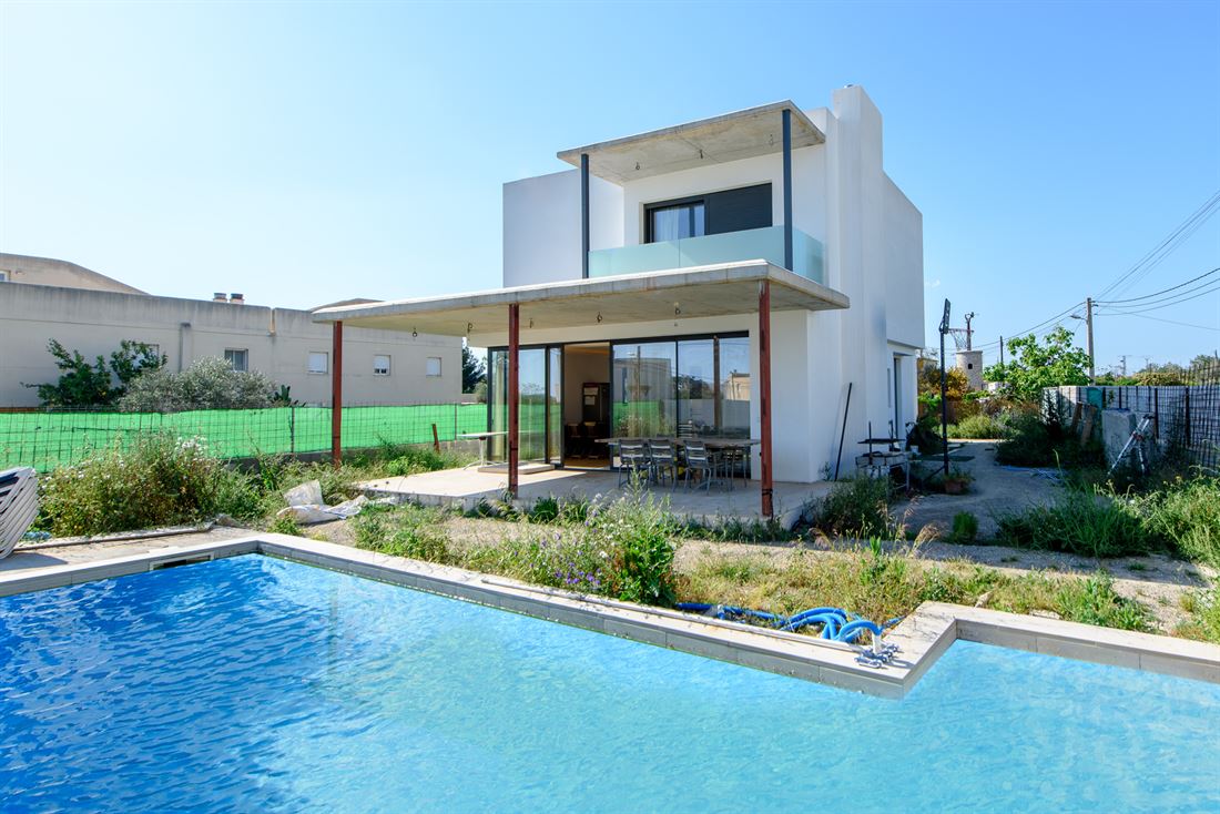 Nice newly built villa in Jesus for sale