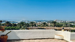 Villa with two residential units in Talamanca for sale