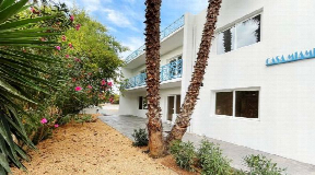 Wonderful newly renovated house close to the beach for sale