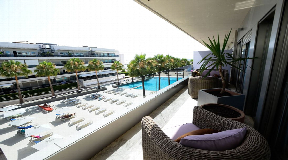 Luxurious Flat in Playa den Bossa First Line to the Sea for sale