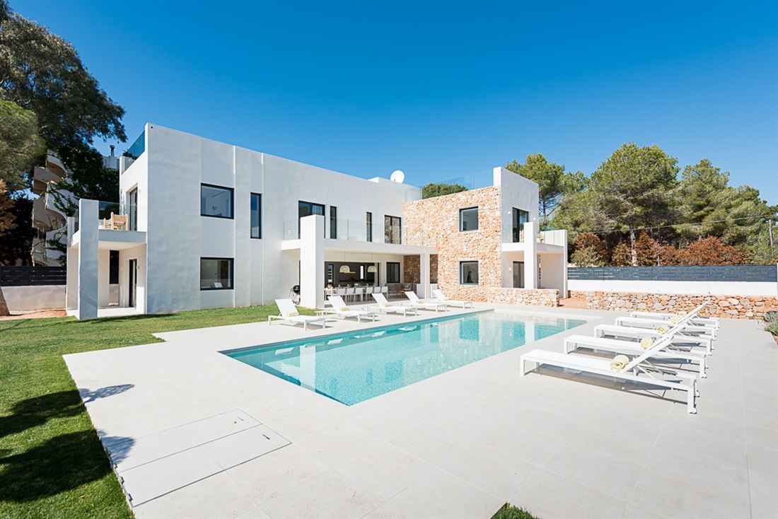 Impressive Contemporary Villa by the Mediterranean Sea in Ibiza Island for sale