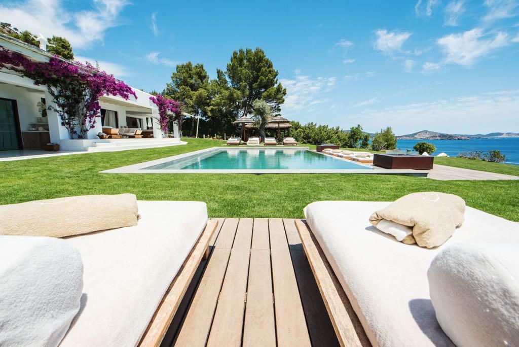 Frontline villa for sale in Es Cubells with private beach