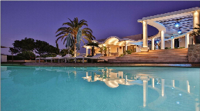 Luxurious property with rental license on the West coast for sale