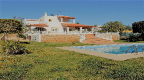 Nice villa for sale with licence for a modern Villa in Can Rimbau