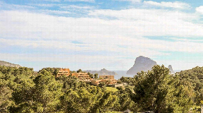 Wonderful modern complex with swimming pool on top of a mountain for sale
