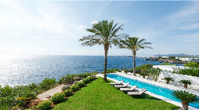 Exclusive Mediterranean villa for sale with panoramic sea views