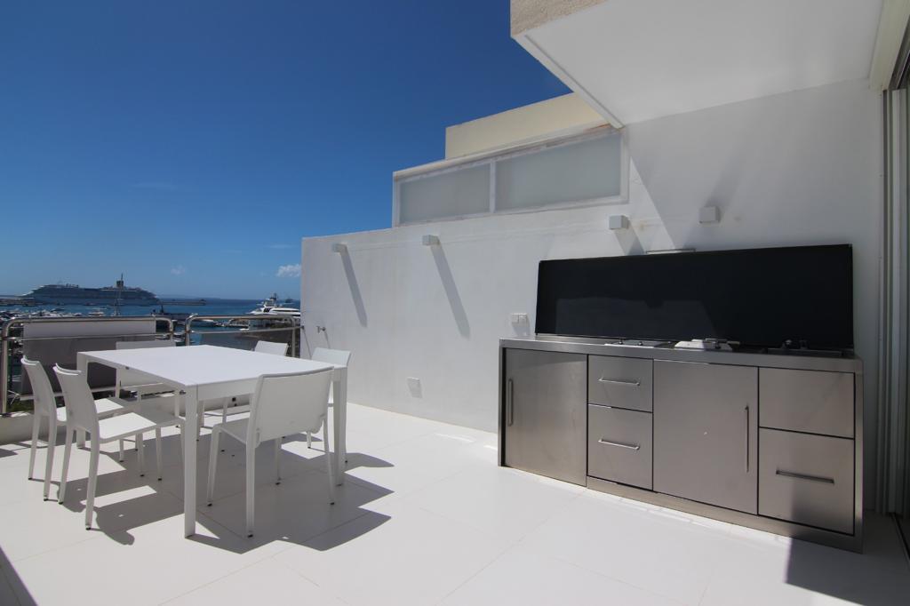 Exquisite 2-Bedroom Luxurious Penthouse in Ibiza Town for sale