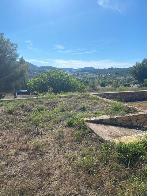 Amazing rustic plot of 30 000 m2 in San Josep with licence for sale