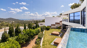 6-bedroom Luxury villa in Can Furnet with sea views and rental license