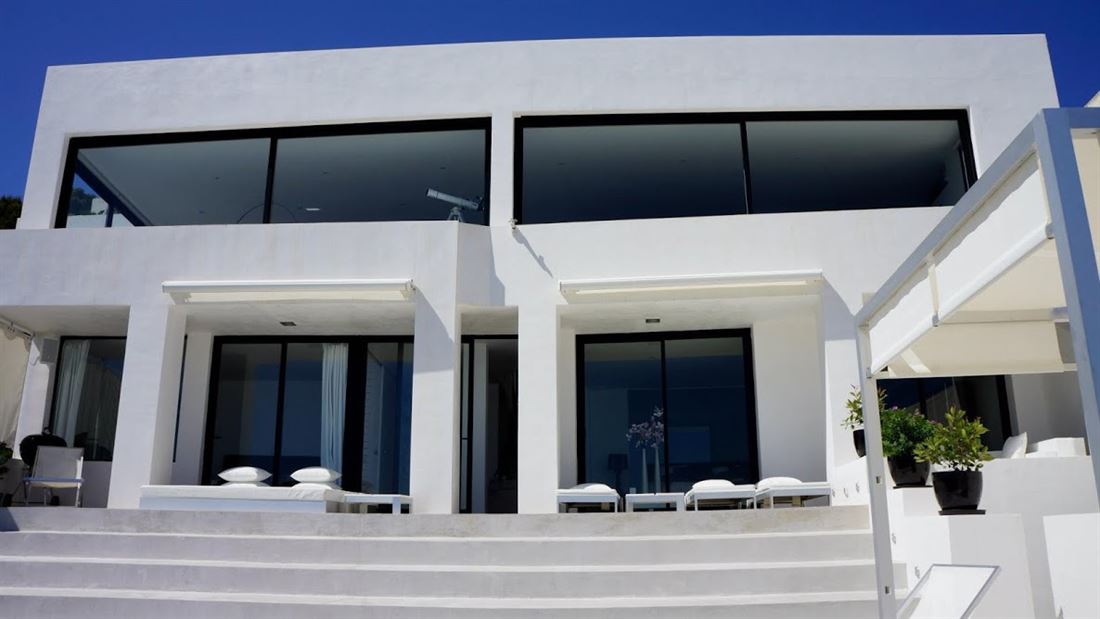 Luxurious villa in Roca Lisa Can Buddha for sale