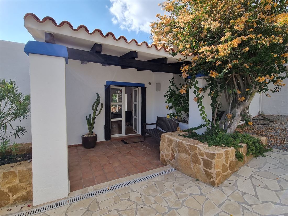 Charming villa with seaviews near to the beach in Can Germa for sale