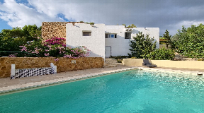 Charming villa with seaviews near to the beach in Can Germa for sale