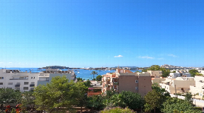 Very bright apartment with stunning sea view for sale