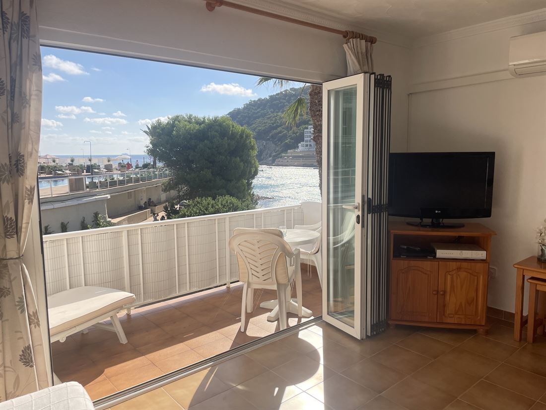 Nice apartment in cala Llonga with sea views for sale