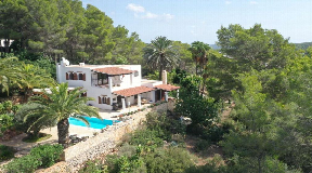 Fully renovated house with pool near Santa Gertrudis and Ibiza for sale
