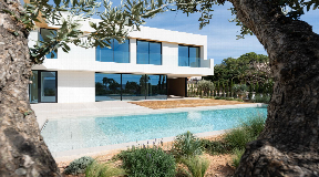 Modern 6-Bedroom Villa in Can Pep Simó with Sea Views